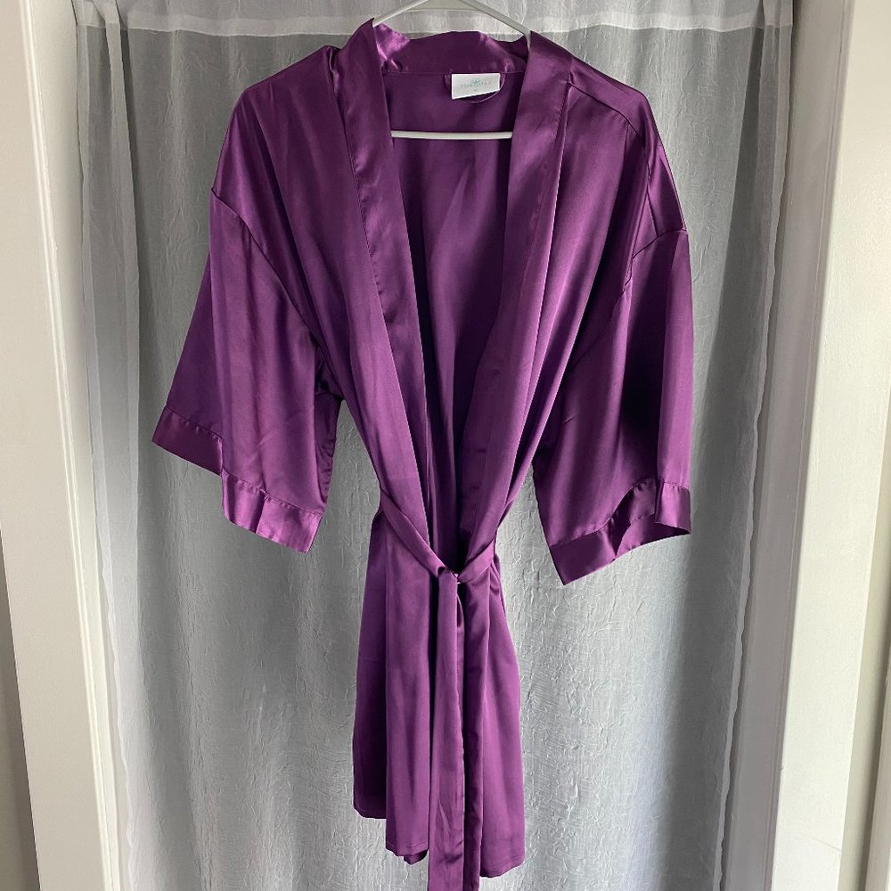 Women's M purple sateen robe